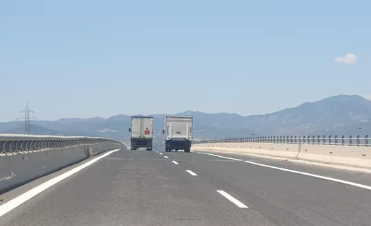 φορτηγά στην εθνική
