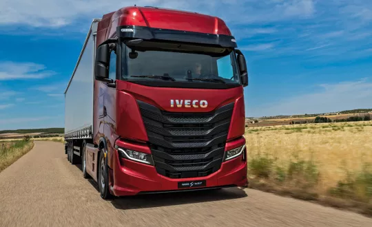 Πρώτη για τον μήνα Ιανουάριο η Iveco, τόσο στα βαρέα όσο και στα μεσαία φορτηγά, με συνολικά 15 ταξινομήσεις.