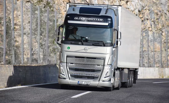 Τα πρώτα νέα Volvo FH αναμένονται να παραδοθούν στη χώρα μας το Μάρτιο και ήδη έχουν τοποθετηθεί αρκετές παραγγελίες.