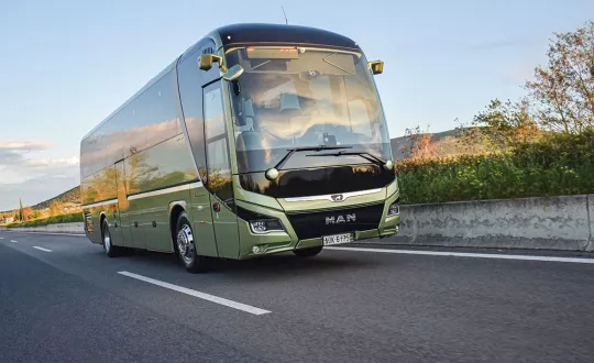 Το ΜΑΝ Lion’s Coach εξοπλίζεται με το σύστημα Optiview, το οποίο προσφέρει πολλαπλά οφέλη στον οδηγό του.