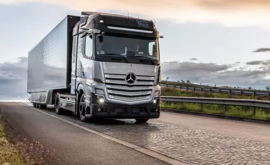 Mercedes-Benz GenH2 Truck
