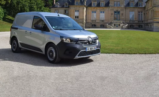 Δοκιμάζουμε τα  ηλεκτρικά Renault Kangoo & Master