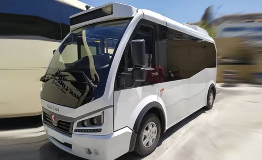Αυτοφερόμενο αμάξωμα (Monocoque Space Frame) και χαμηλό δάπεδο για το Jest electric.