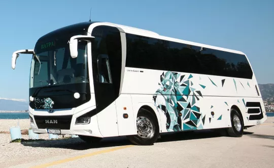 Το νέο Lion’s Coach είναι μεν facelift, αλλά υιοθετεί πλήθος σημαντικών διαφοροποιήσεων. 