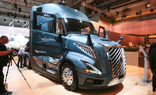 Volvo VNL 860: Κατασκευάζεται στην Ευρώπη για τις αγορές ΗΠΑ και Καναδά
