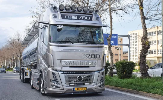 Μεταφέροντας υγρά τρόφιμα από την Ελλάδα στην Ευρώπη