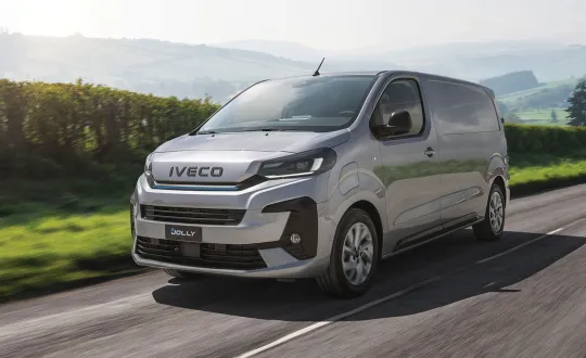 Το νέο μικρό ηλεκτρικό της Iveco, το μοντέλο eJolly για αστικές διανομές.