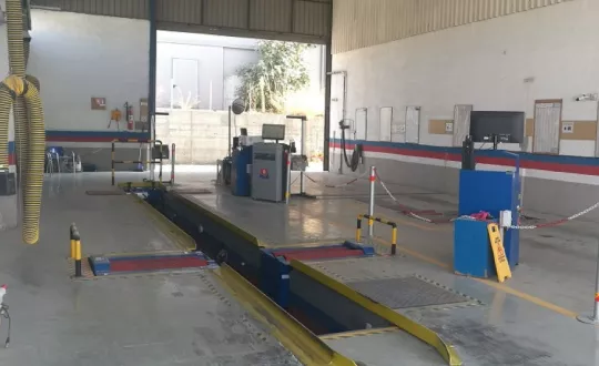 Έλαβαν άδεια και ξεκίνησαν να λειτουργούν στην Κύπρο έξι ιδιωτικά ΚΤΕΟ για τεχνικό έλεγχο φορτηγών λεωφορείων και ρυμουλκούμενων.