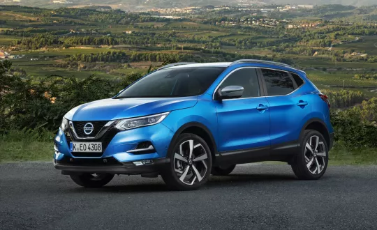 Το Nissan Qashqai είναι ένα από το πιο δημοφιλή Crossover μοντέλα των ημερών μας, προσφέροντας χώρους για μια μικρή οικογένεια και παράλληλα αστική ευχρηστία και χαμηλό κόστος χρήσης.
