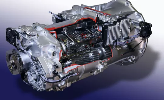 Βελτιωμένο το αυτόματο κιβώτιο Powershift G281-12/4 προσφέρεται στάνταρ σε όλα τα φορτηγά