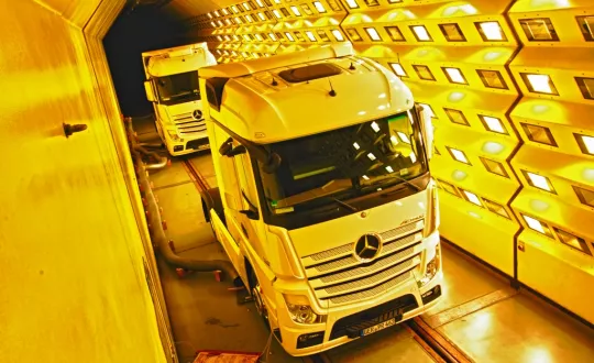 air condition test in Vienna waeco vs mercedes actros