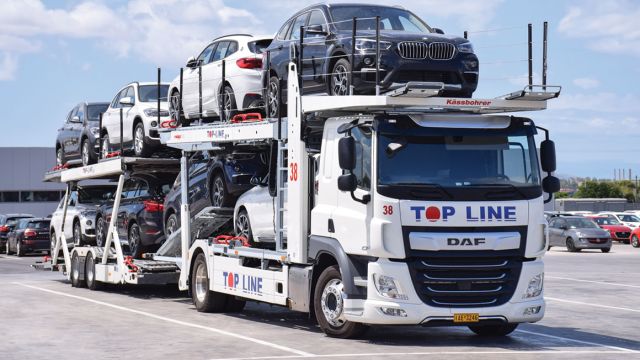Το τελευταίο απόκτημα της εταιρείας Top Line μια σύγχρονη αυτοκινητάμαξα πάνω σε DAF CF 450 FA Low Deck Euro 6. Η αυτοκινητάμαξα είναι της εταιρείας Kassbohrer και είναι συνδεδεμένη με δορυφορικό σύστημα παρακολούθησης. 