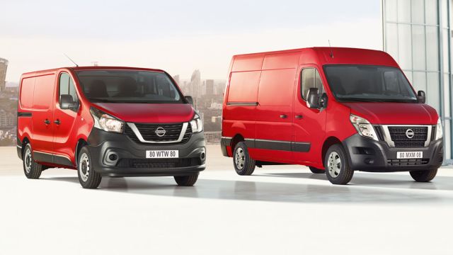 Αναβαθμίστηκαν τα Nissan NV300 (αριστερά) και NV400 (δεξιά).