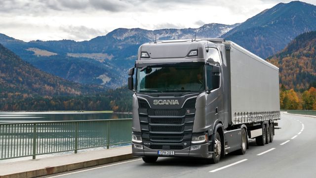 Δεν απειλείται προς το παρόν η ηγεμονία των πετρελαιοκίνητων φορτηγών, ειδικά στις μεταφορές μεγάλων αποστάσεων.