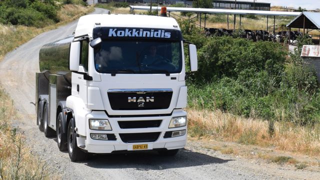 Για λίγα χιλιόμετρα το τετραξονικό χρησιμοποιεί χωματόδρομους, οι οποίοι βρίσκονται όμως σε καλή κατάσταση. Το βυτίο του τετραξονικού έχει χωρητικότητα 20.000 λίτρα. 