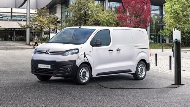 Ντεμπούτο στα ηλεκτρικά LCV για τη Citroën με το ë-Jumpy, που θα διατίθεται σε τρεις εκδόσεις μήκους.