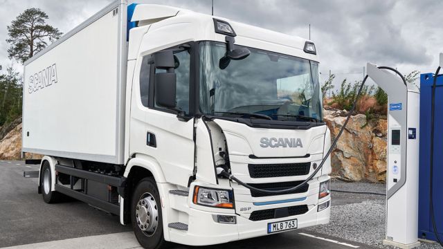 Δύο επιλογές μπαταριών για το ηλεκτρικό Scania.