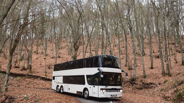 Το 2020 το Setra του Σπύρου έκανε μόνο 2.000 χιλιόμετρα καθώς όλες οι εκδρομές ακυρώθηκαν. Προς το παρόν και το 2021 δείχνει ότι θα είναι δύσκολη χρονιά.