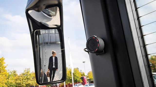 Το Sideguard Assist μπορεί να τοποθετηθεί σε όλα τα μονά και αρθρωτά λεωφορεία της Mercedes-Benz (εκτός από τα minibuses), όπως και σε όλα τα Setra που διαθέτουν σύστημα σύνδεσης CAN bus και FMS.