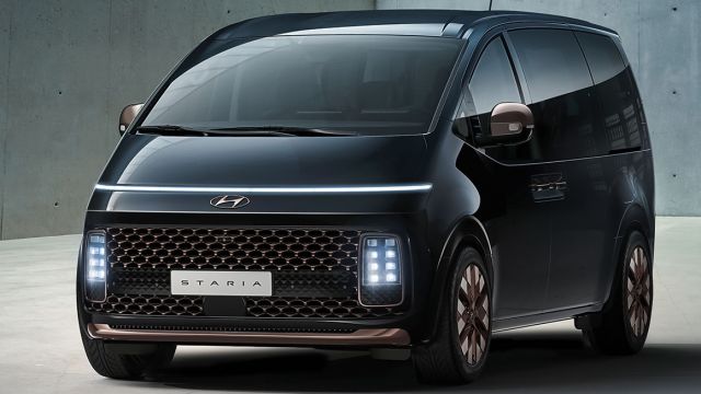 Το νέο Hyundai STARIA στην πλούσια έκδοση Premium.