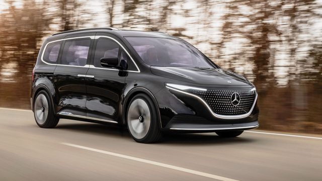 Δηλωμένη πρόθεση της Mercedes είναι να γίνει το νέο μοντέλο μπεστσέλερ, με κύριο πλεονέκτημα την πρωτοφανή για τα σπαρτιάτικα ήθη της κατηγορίας πολυτέλεια και τον σοφιστικέ διάκοσμο.