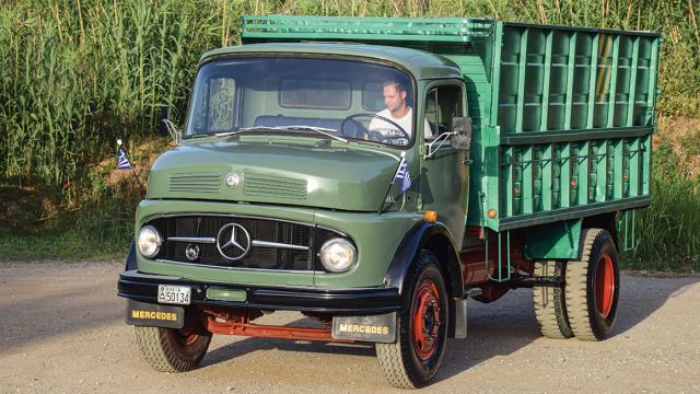 Mercedes-Benz 1113