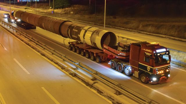 Σπάνια ειδική μεταφορά στο Βόλο  