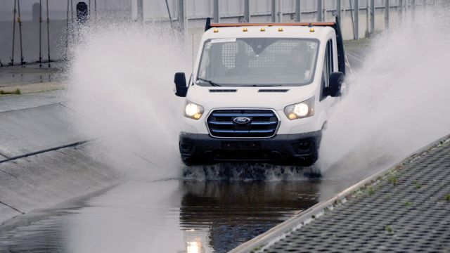 Ford e transit