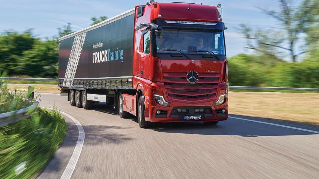 Οδηγούμε το Actros L με τον νέο 13λιτρο κινητήρα OM 471