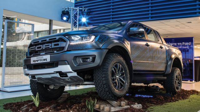Η τιμή του Ford Ranger Raptor στη χώρα μας διαμορφώνεται στα 55.802 ευρώ και συνοδεύεται από επιπλέον προωθητικό πρόγραμμα για όσους το παραγγείλουν μέχρι τις 15 Μαρτίου.