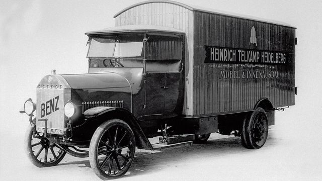 Το Benz Typ 3 CN Möbelwagen (1923-1924).