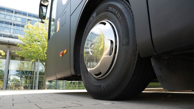 Τα βασικά πλεονεκτήματα του Conti Coach HA 5 είναι η χαμηλή αντίσταση κύλισης, η ανθεκτικότητα και η μεγαλύτερη χιλιομετρική απόδοση. Έχει σχεδιαστεί για λεωφορεία μεγάλων αποστάσεων και υπεραστικών δρομολογιών.