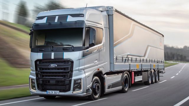 Το νέο Ford F-MAX Blackline.