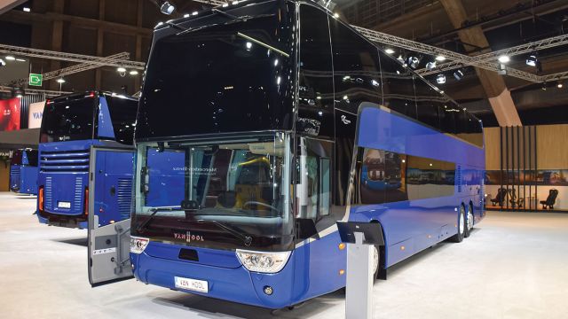 Η ναυαρχίδα της Βέλγικης εταιρείας, το διώροφο Vanhool TDX  27 Astromega