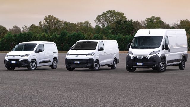 Stellantis: Ομοβροντία 12 Van