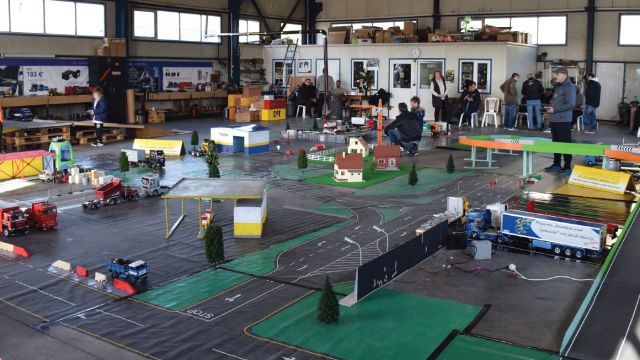 Η εκδήλωση πραγματοποιήθηκε στο συνεργείο του Στέφανου Τζιάλλα στη ΒΙ.ΠΕ Ιωαννίνων με αρκετές συμμετοχές και παρουσία κόσμου από διάφορα μέρη της Ελλάδας. 