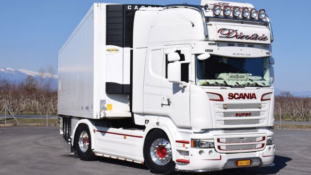 Road Alone…Never Home! 