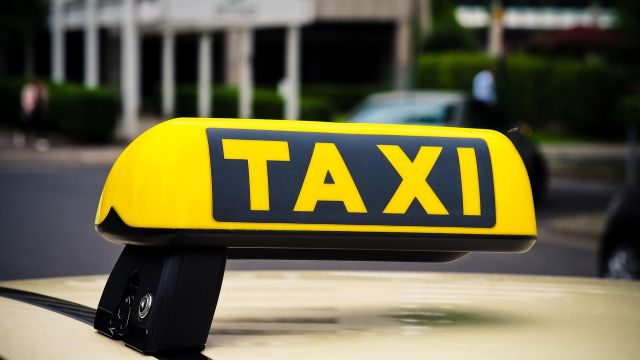 TAXI ΤΑΞΙ