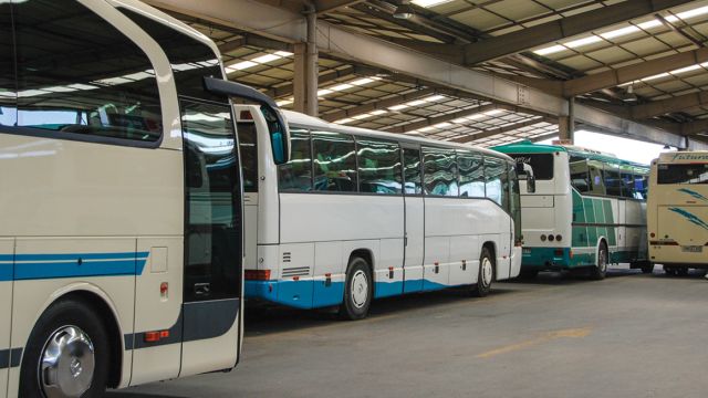 Τις συμβάσεις παραχώρησης θα διεκδικήσουν με αξιώσεις οι σημερινές ΚΤΕΛ ΑΕ χάρη στο γεγονός ότι διαθέτουν ήδη επάρκεια λεωφορείων, προσωπικού αλλά και εμπειρία.