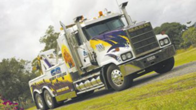 Mack Superliner Towing Truck