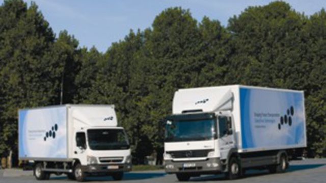 Atego BlueTec Hybrid 1222 & Fuso Canter Eco Hybrid 7,5 τ.