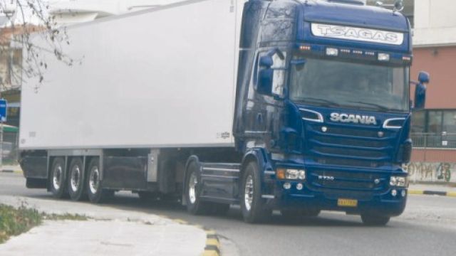 Δρομολόγια από την Ήπειρο στην  Αθήνα με το Scania R 730