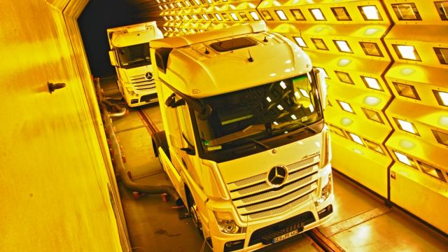 air condition test in Vienna waeco vs mercedes actros