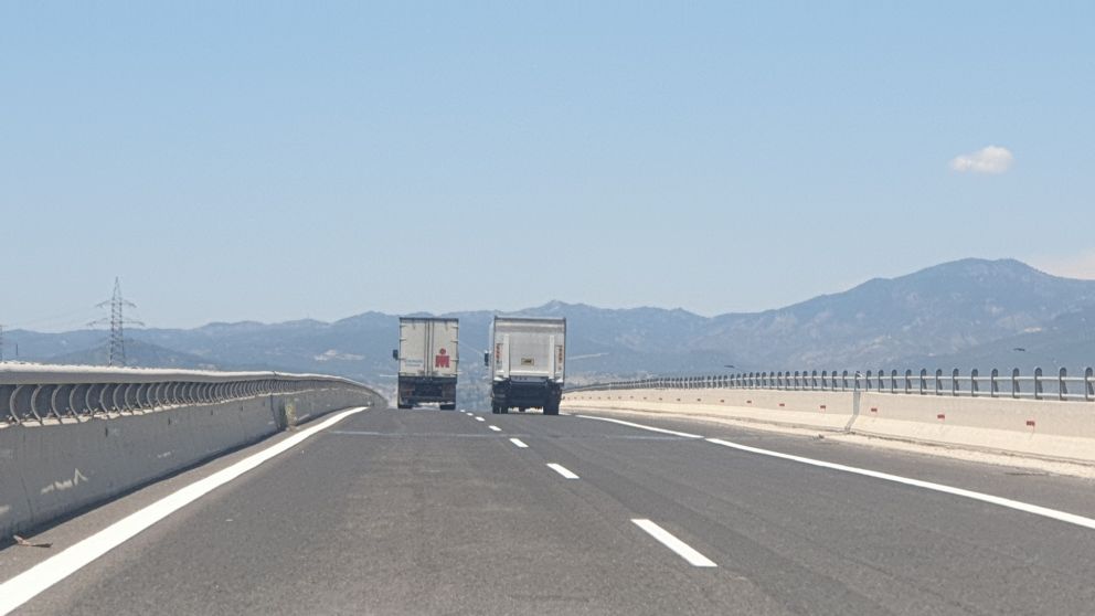 φορτηγά στην εθνική