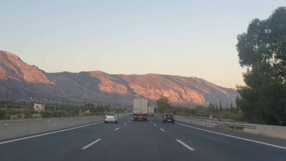 δρόμος, αυτοκίνητα, φορτηγά, 