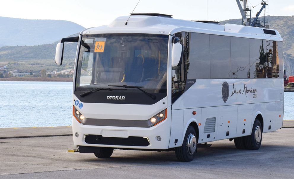 Το επίπεδο άνεσης για τους επιβάτες αυξάνει σημαντικά η φουσκάτη πίσω ανάρτηση που δουλεύει αποτελεσματικά τόσο στις χαμηλές όσο και στις υψηλές ταχύτητες. 