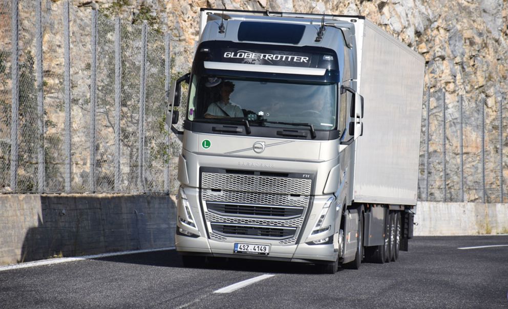 Τα πρώτα νέα Volvo FH αναμένονται να παραδοθούν στη χώρα μας το Μάρτιο και ήδη έχουν τοποθετηθεί αρκετές παραγγελίες.