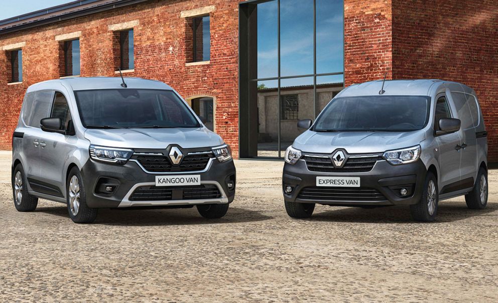 Το Renault Express παρουσιάστηκε και σε επιβατική έκδοση, η οποία όμως δεν θα λανσαριστεί στην Ευρώπη. Αντιθέτως η σχετική έκδοση του Kangoo θα δώσει κανονικά το «παρών» και με αυτή θα ασχοληθούμε εκτενώς σε επόμενο τεύχος του ΤΡΟΧΟΙ & TIR.