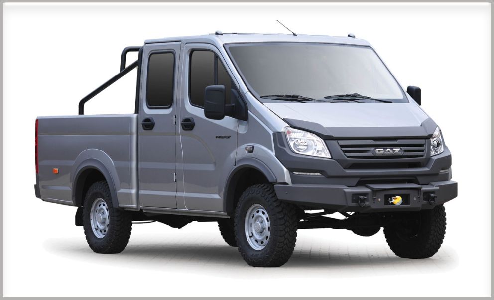 Εξαθέσιο είναι το διπλοκάμπινο pick-up, η καρότσα του οποίου έχει την ικανότητα μεταφοράς αντικειμένων βάρους 800 κιλών και παράλληλα στη βάση του αμαξώματος, υπάρχουν κλειστά κουτιά μεταφοράς εξοπλισμού.