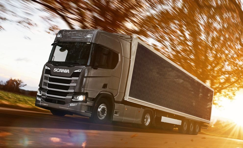 Η Scania μετέχει σε ένα ευρύτερο πρόγραμμα ανάπτυξης φωτοβολταϊκών για φορτηγά σε συνεργασία με εξειδικευμένες εταιρείες.
